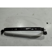 Крепление топливного бака