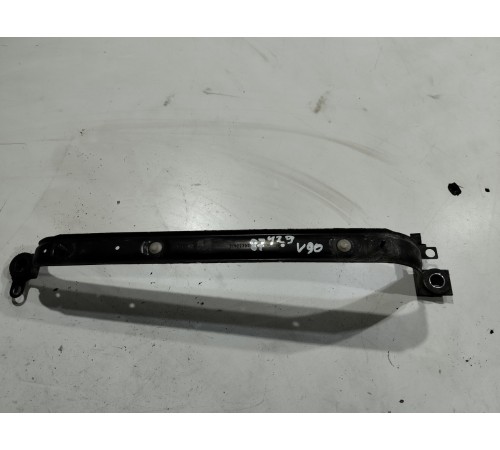 Крепление топливного бака