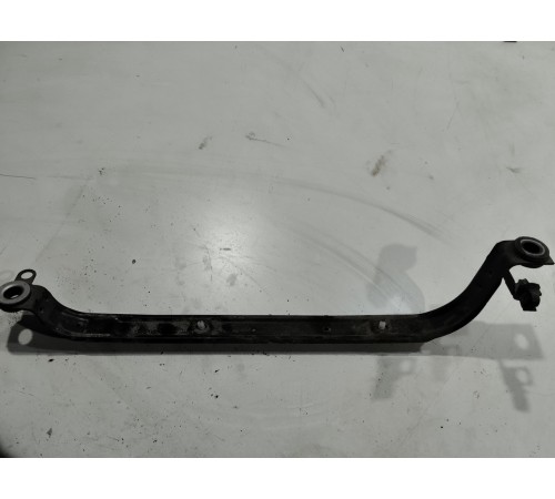 Крепление топливного бака