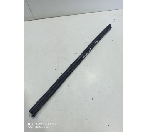 Уплотнитель стекла (задний правый внутренний)