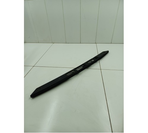 Накладка крышки багажника