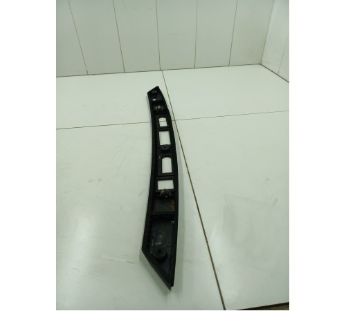 Накладка крышки багажника