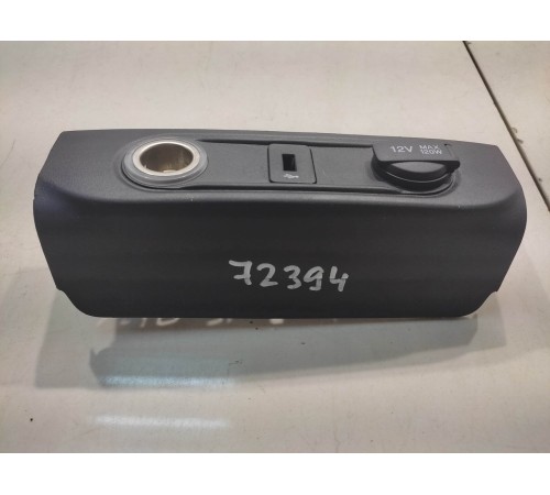 накладка торпеды (прикуриватель, розетка 12v)