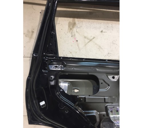 Дверь задняя левая