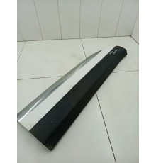 Накладка двери передняя правая внешняя