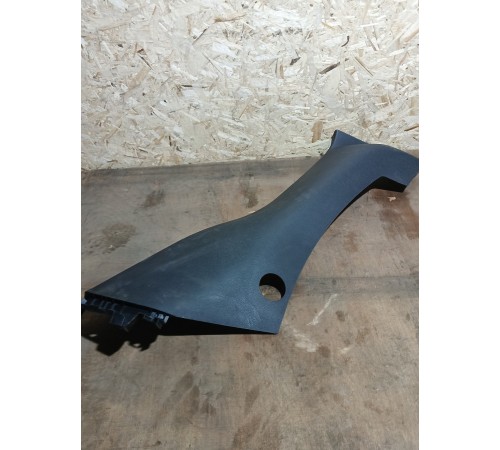 Обшивка стойки задняя правая