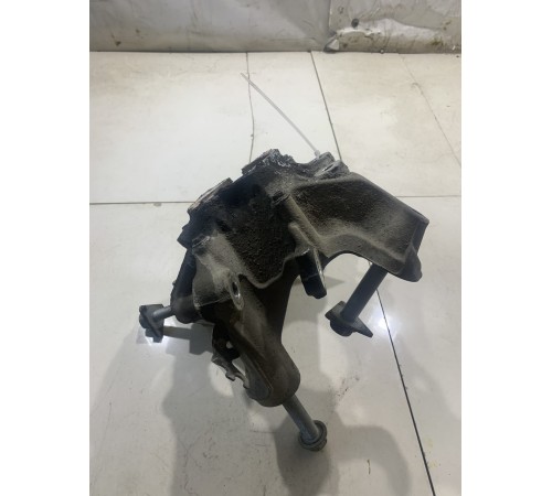 Кулак поворотный(задний левый)