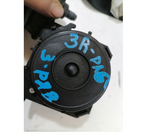 Ремень безопасности третьего ряда правый