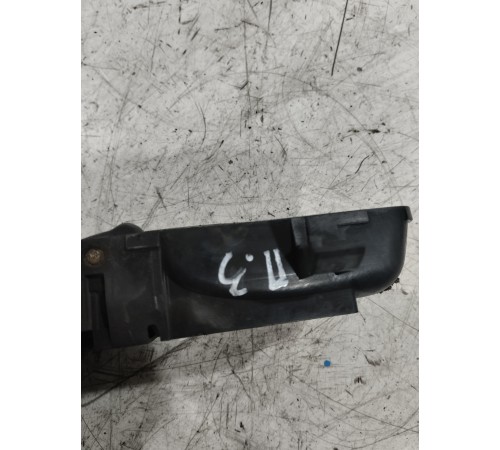 Ручка двери (задняя правая внутренняя)