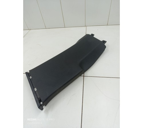 Обшивка центральной стойки левая верхняя