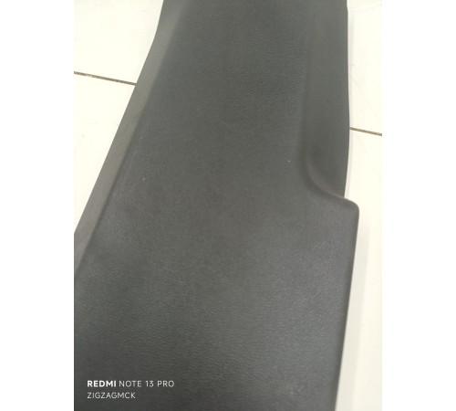 Обшивка центральной стойки левая верхняя