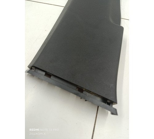 Обшивка центральной стойки левая верхняя