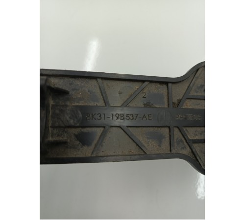 Крепление фиксатор буксировочного крюка