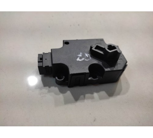 Моторчик привода заслонок отопителя