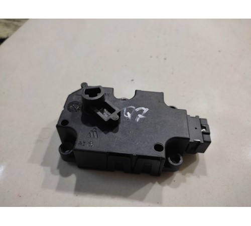 Моторчик привода заслонок отопителя