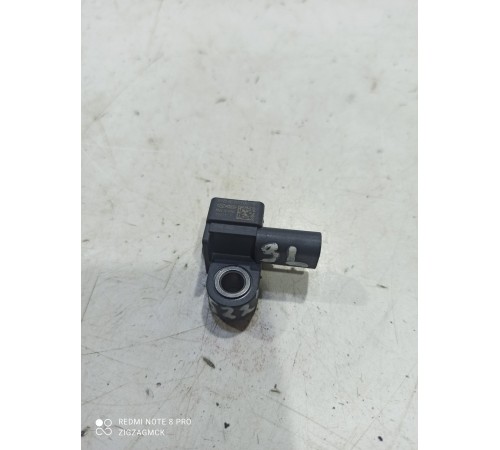 Датчик удара (задний левый)