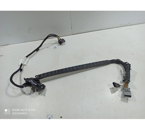 Электропроводка сдвижной двери (задняя левая)