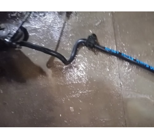 Стабилизатор передний