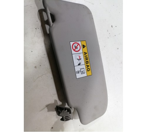 Козырек солнцезащитный правый