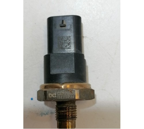 Датчик давления в топливной рампе