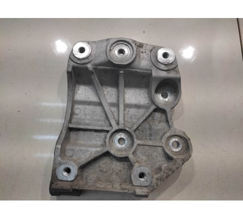 Кронштейн компрессора кондиционера