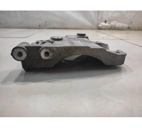 Кронштейн компрессора кондиционера