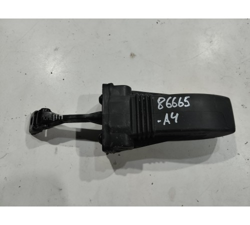 Ограничитель двери(передний левый)