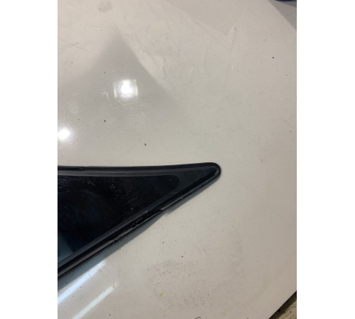 Глухое стекло (заднее, левое)