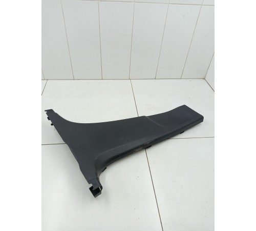 Обшивка центральной стойки (правая нижняя)