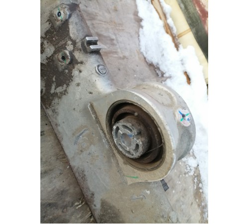 Подрамник задний