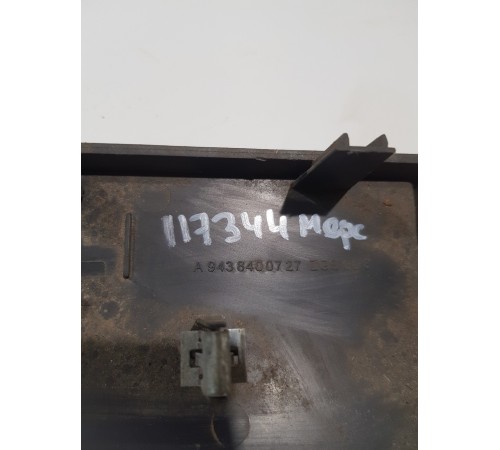 Накладка вещевого ящика