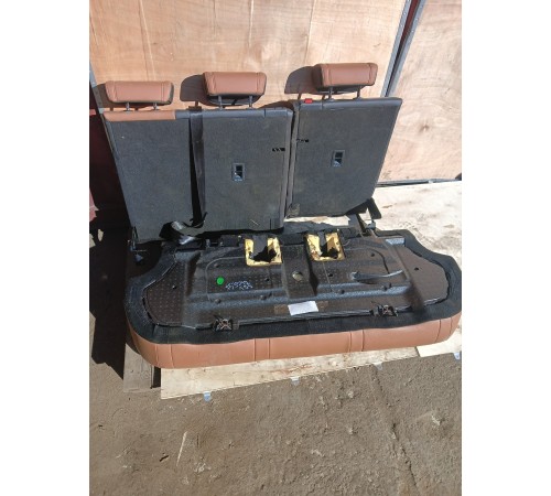 Задний ряд сидений