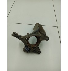 Кулак поворотный передний правый