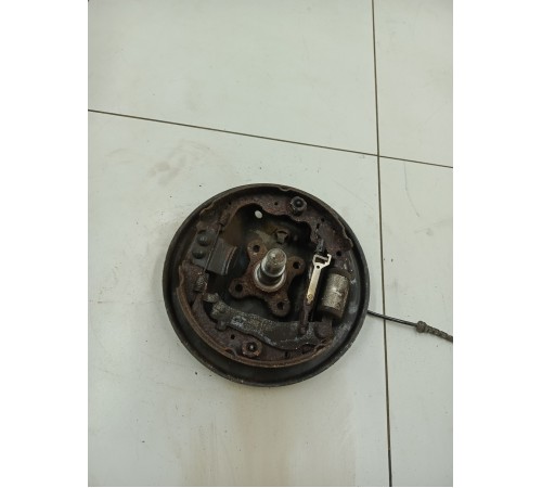 Щиток тормозного механизма задний левый