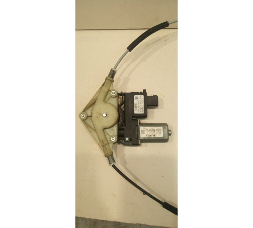 Моторчик стеклоподъемника задний правый