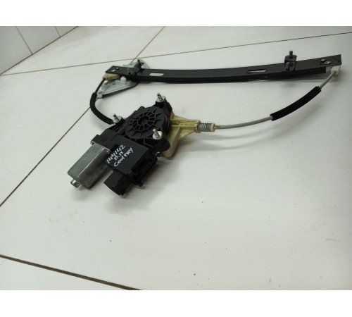 Стеклоподьемник двери передний правый в сборе