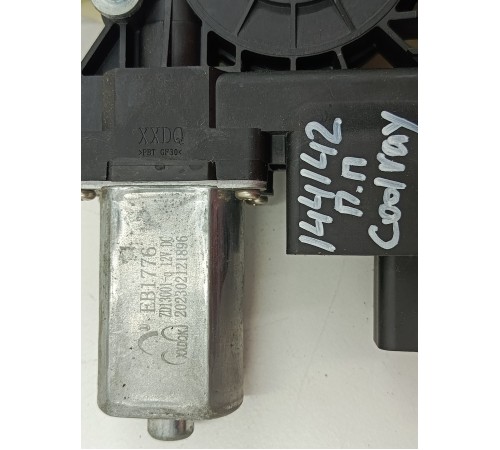 Стеклоподьемник двери передний правый в сборе