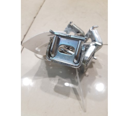 Петля фиксатор багажника к-кт(4шт)