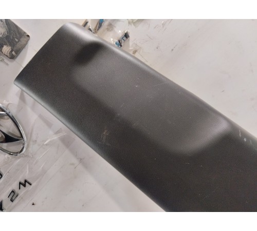 Обшивка центральной стойки левая нижняя