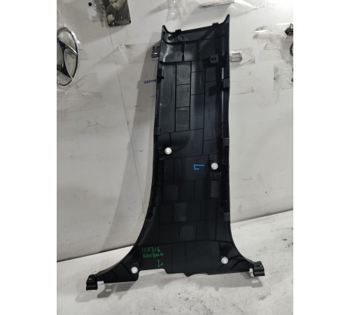 Обшивка центральной стойки левая нижняя