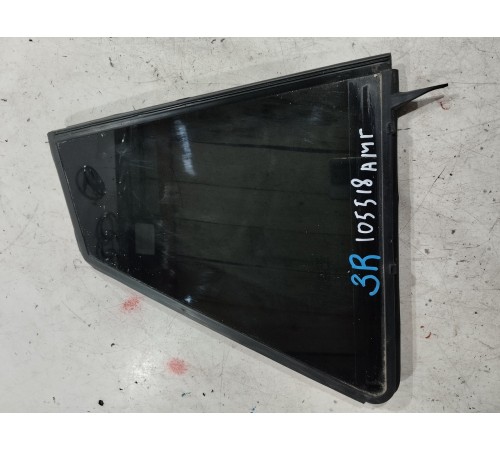 Глухое стекло (форточка) (заднее, правое)