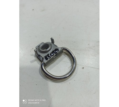 Петля багажника