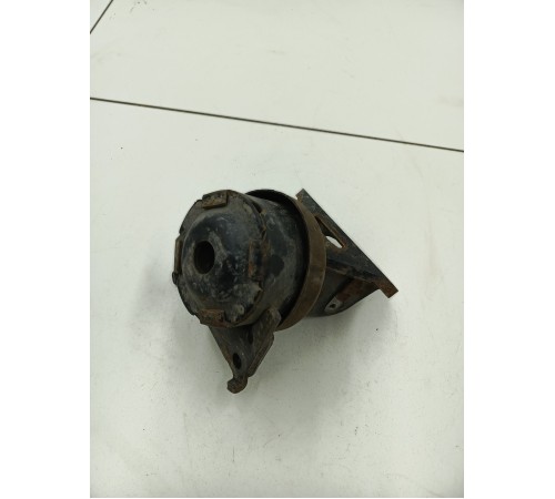 Опора двигателя левая