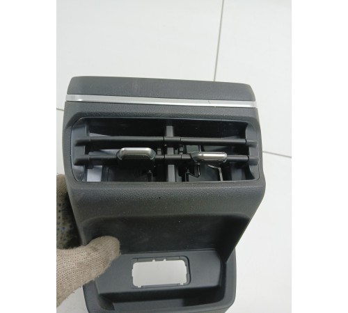 Накладка центральной консоли (задняя)