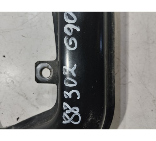 Кронштейн(крепление) кузова передний левый