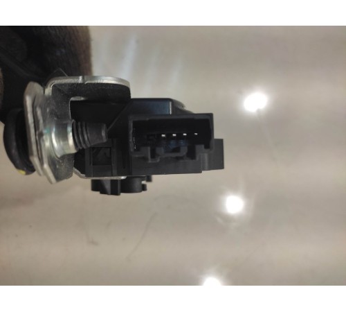 Замок багажника