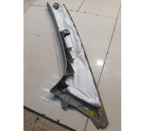 Обшивка стойки (передняя, правая)