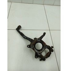 Кулак поворотный передний правый