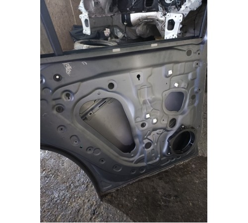 Дверь задняя левая