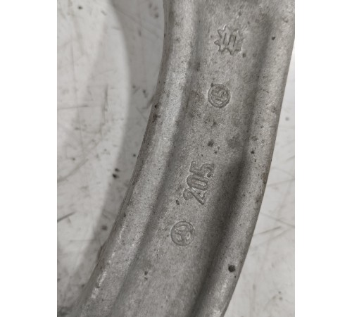 Рычаг подвески передний правый верхний